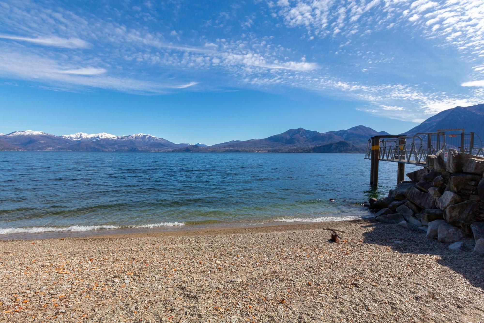 Blu Lake Apartment On Ghiffa Beach - Happy Rentals Bagian luar foto